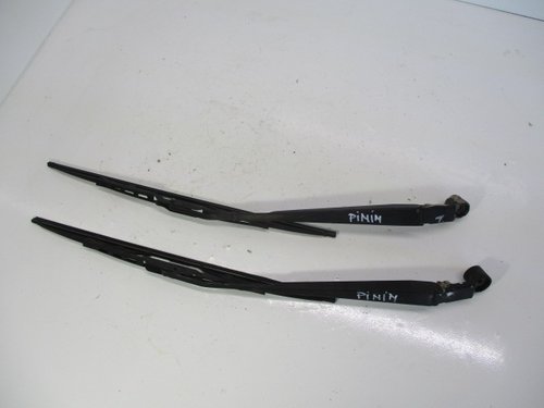 SET BRAT STERGATOARE PARBRIZ MITSUBISHI PAJERO PININ FAB. 1999 – 2007 ⭐⭐⭐⭐⭐