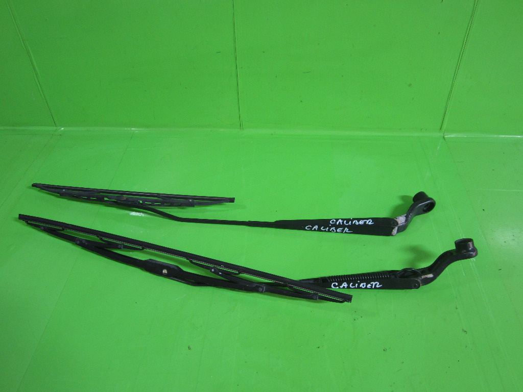 SET BRAT STERGATOR PARBRIZ DODGE CALIBER FAB. 2006 – 2012 ⭐⭐⭐⭐⭐