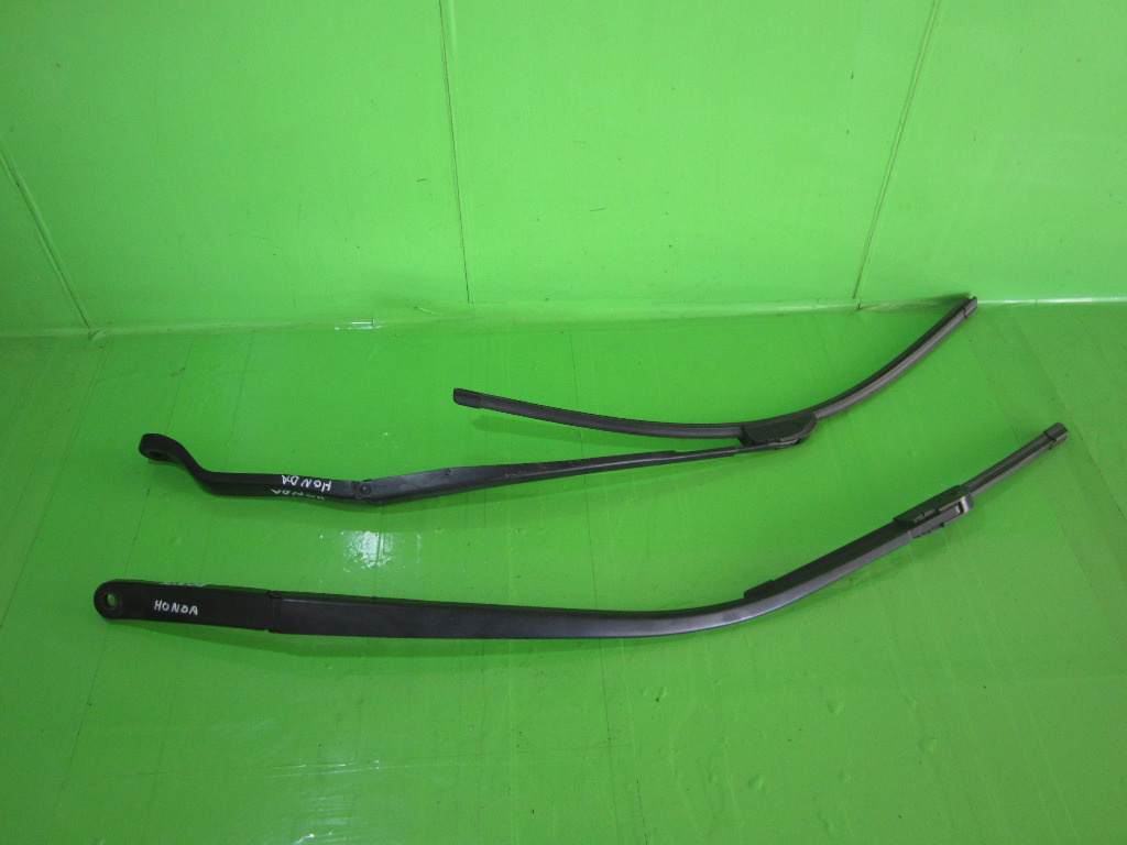 SET BRAT STERGATOR PARBRIZ HONDA CR-V 3 4x4 FAB. 2006 - 2009 ⭐⭐⭐⭐⭐