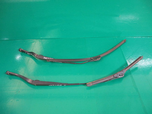 SET BRAT STERGATOR PARBRIZ OPEL VECTRA C FAB. 2002 – 2009 ⭐⭐⭐⭐⭐