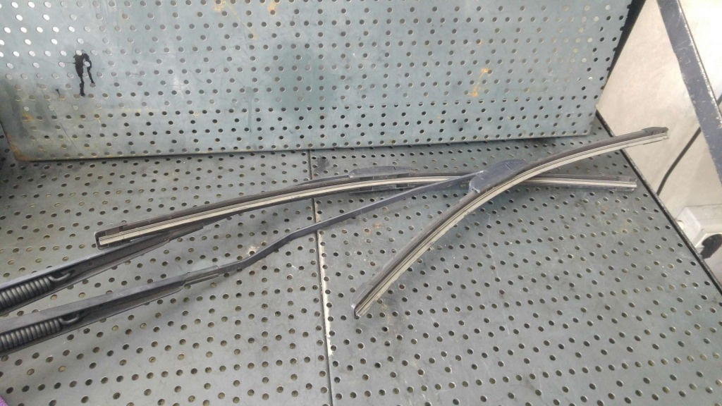 Set brate stergator fiat freemont 345 89813709 89813710
