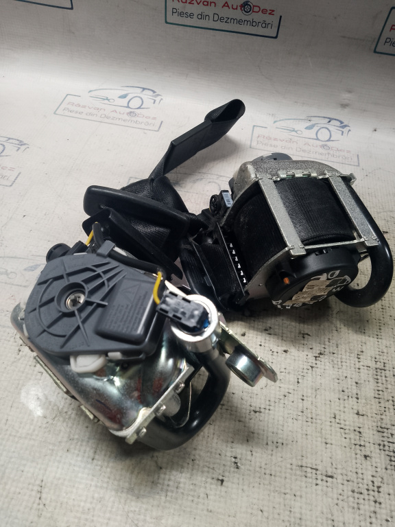 Set Centuri fata cu capsa Audi A3 Motorina 2010, 8P7857705A