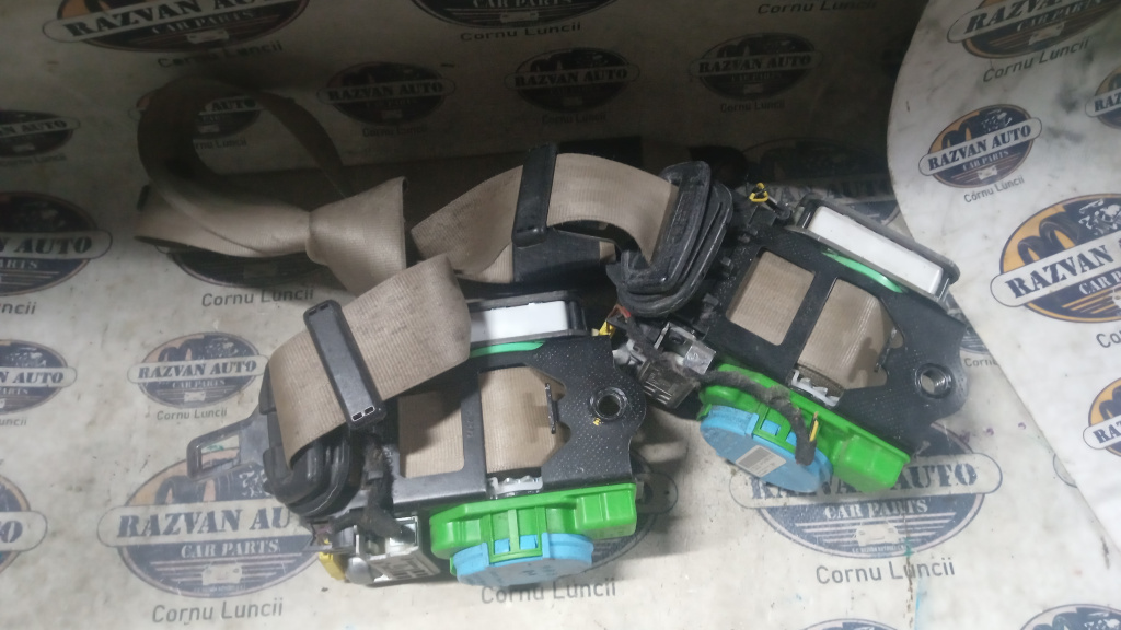 Set Centuri fata cu capsa Audi A5, 8T0857705 / COUPE