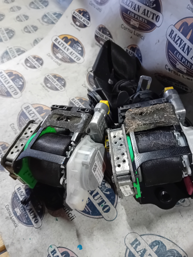 Set Centuri fata cu capsa Audi A6 2012, 4G8857705B