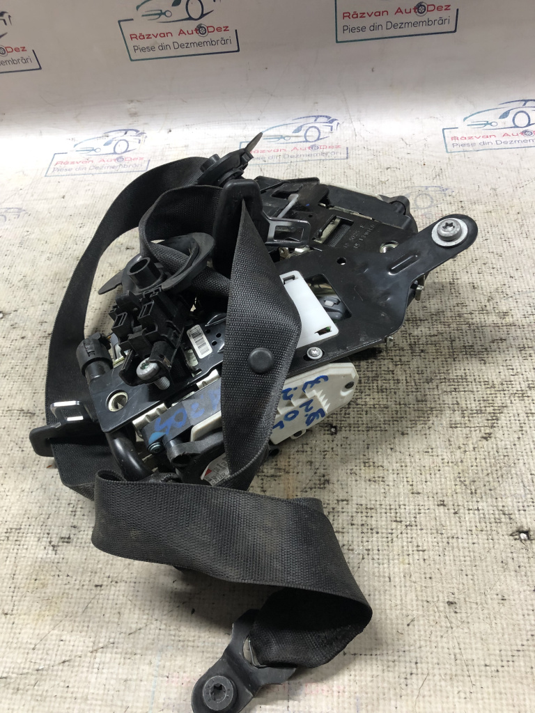 Set Centuri fata cu capsa Mercedes C-Class W204 2012, 621933200C / 621933200E