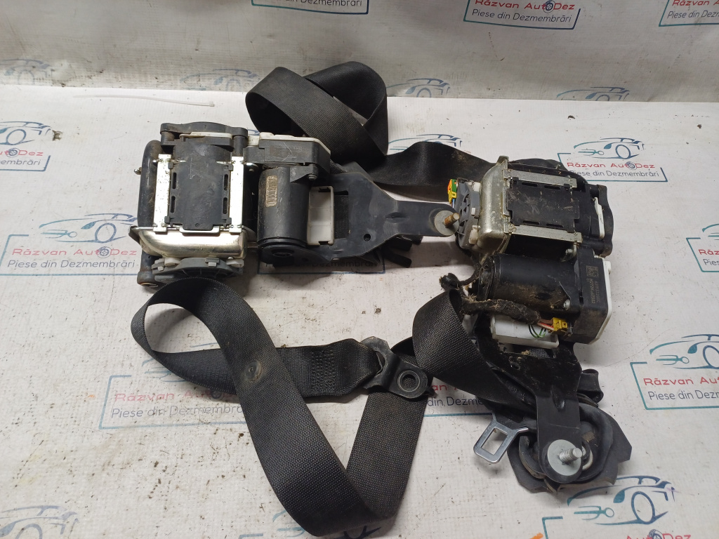 Set Centuri fata cu capsa Mercedes C-Class W204 - Motorina 2012, 621933200C