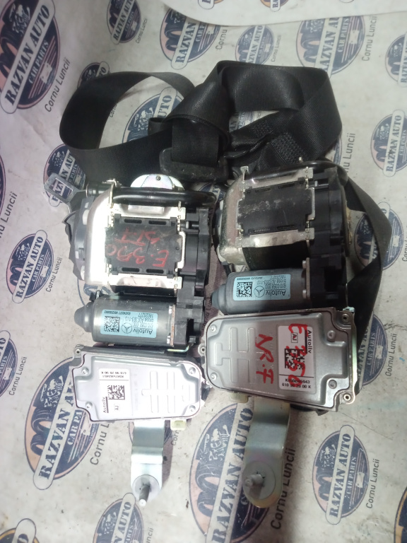 Set Centuri fata cu capsa Mercedes E 350 2010, 610902000K