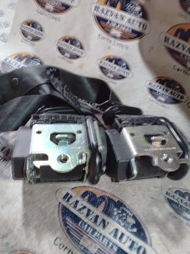 Set Centuri fata cu capsa Nissan Qashqai 2012