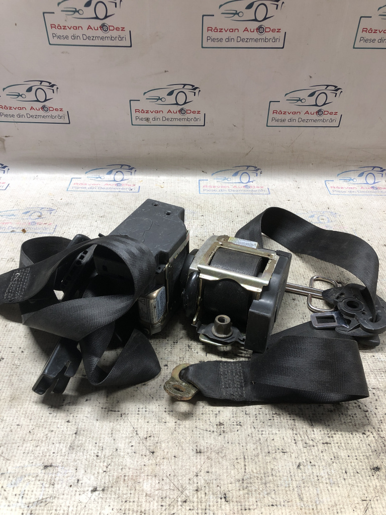 Set Centuri fata cu capsa Volkswagen Passat B5 2002