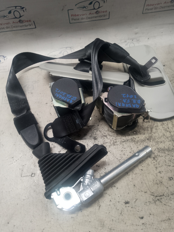 Set centuri fata cu pretensioner și capsa Nissan Qashqai 2012, 86843JD000