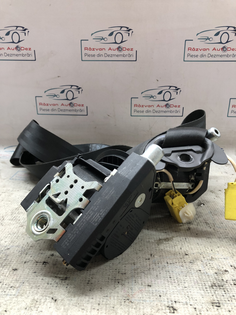 Set centuri fata cu pretensioner și capsa Volkswagen Touran 2012