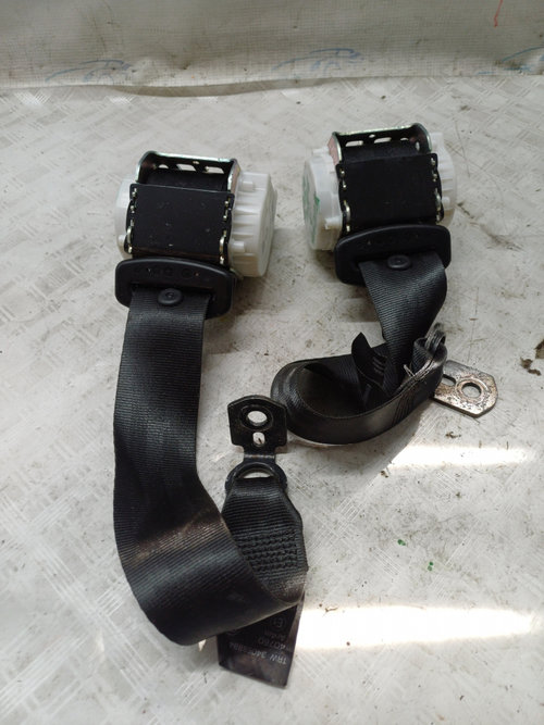 Set centuri spate stânga-dreapta Ford Focus 3 - Motorina 2014, BM51611B68