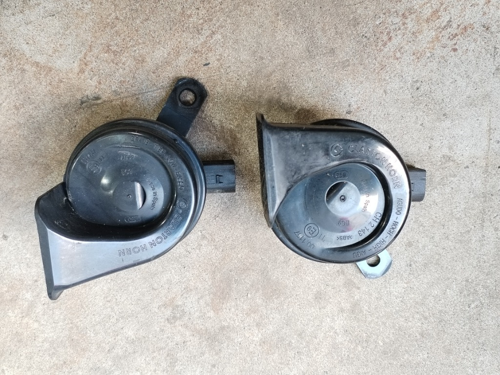 Set claxoane Volkswagen Crafter /Man TGE 2N0951223 2N0951221