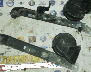 Set claxon claxoane Audi A8 4E motor 3.0tdi ASB Dezmembrez Dezmembrari