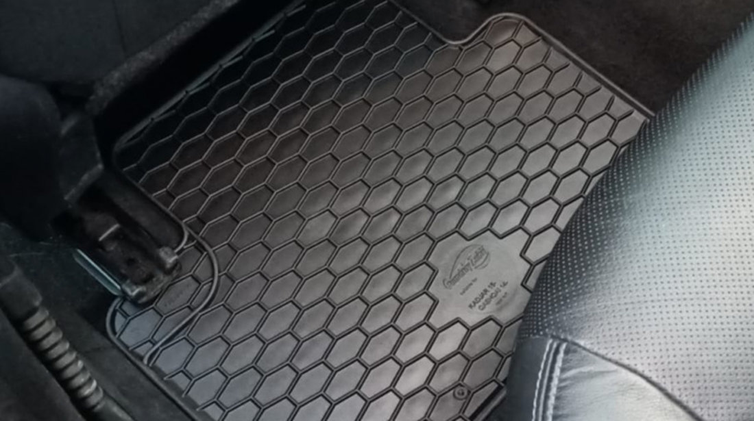 Set Covorase Auto Cauciuc Umbrella Pentru Audi Q7 (2015-). Q8 (2018-) (inclusiv Hybrid) 220125CO
