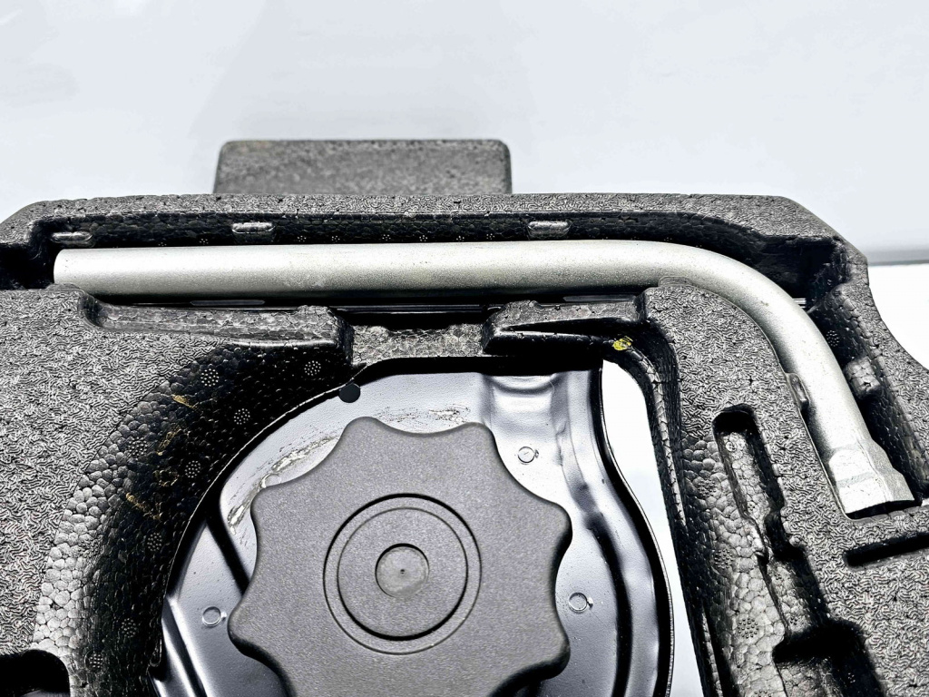 Set cric si cheie Audi A6 (4G2, C7) [Fabr 2012-2017] OEM
