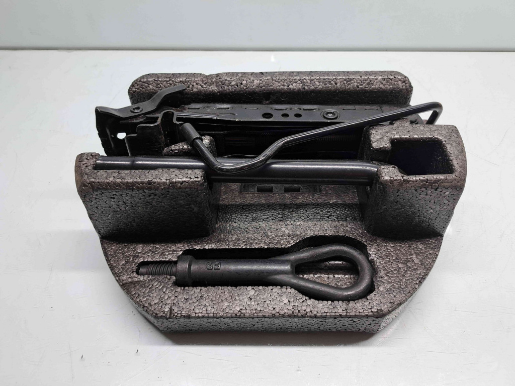 Set cric si cheie Ford Fiesta 6 [Fabr 2008-2019] OEM