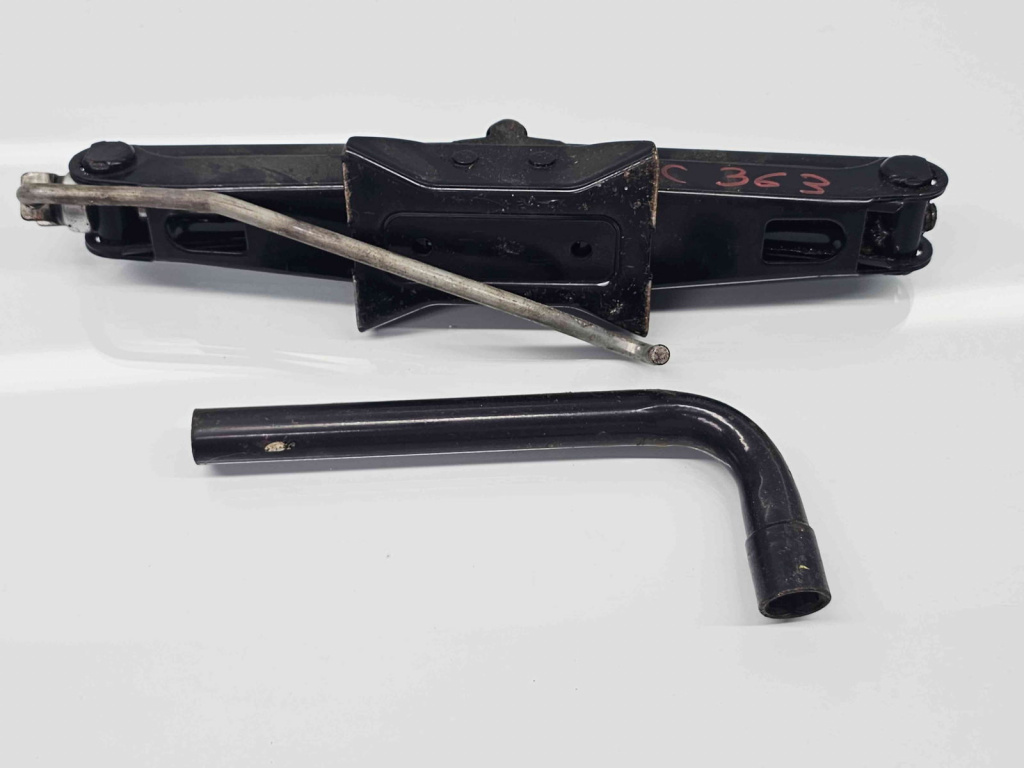 Set cric si cheie Renault Megane 3 (B95) [Fabr 2008-2016] OEM