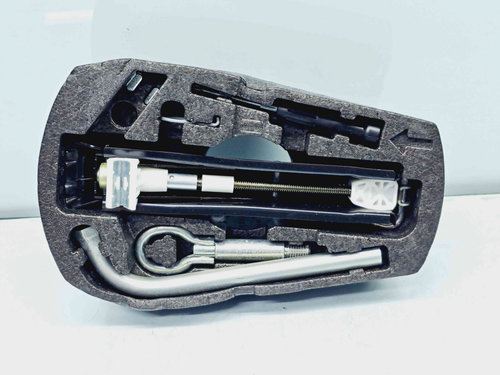 Set cric si cheie Volkswagen UP [Fabr 2011-2019] OEM
