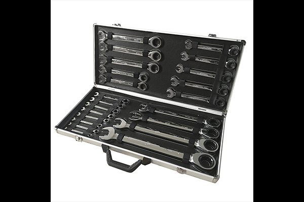 Set De 22 Cheie Combinate Cu Clichet Jbm 53020