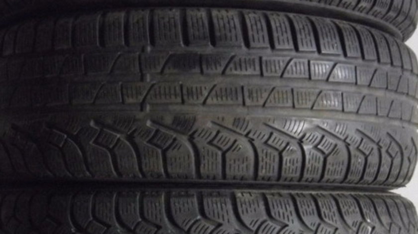 SEt de 4 cauciucuri de iarna 215/65/R16