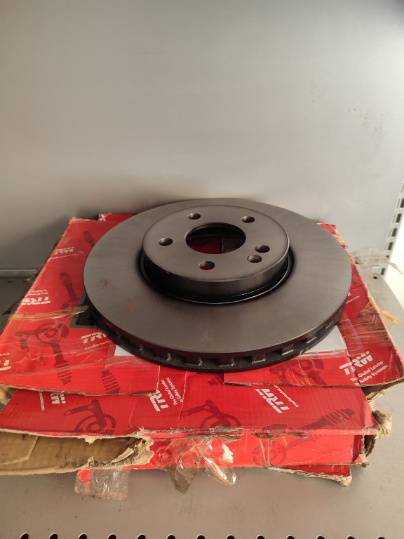 Set discuri fata Mercedes VITO W447 TRW DF6745S ( LICHIDARE DE STOC)