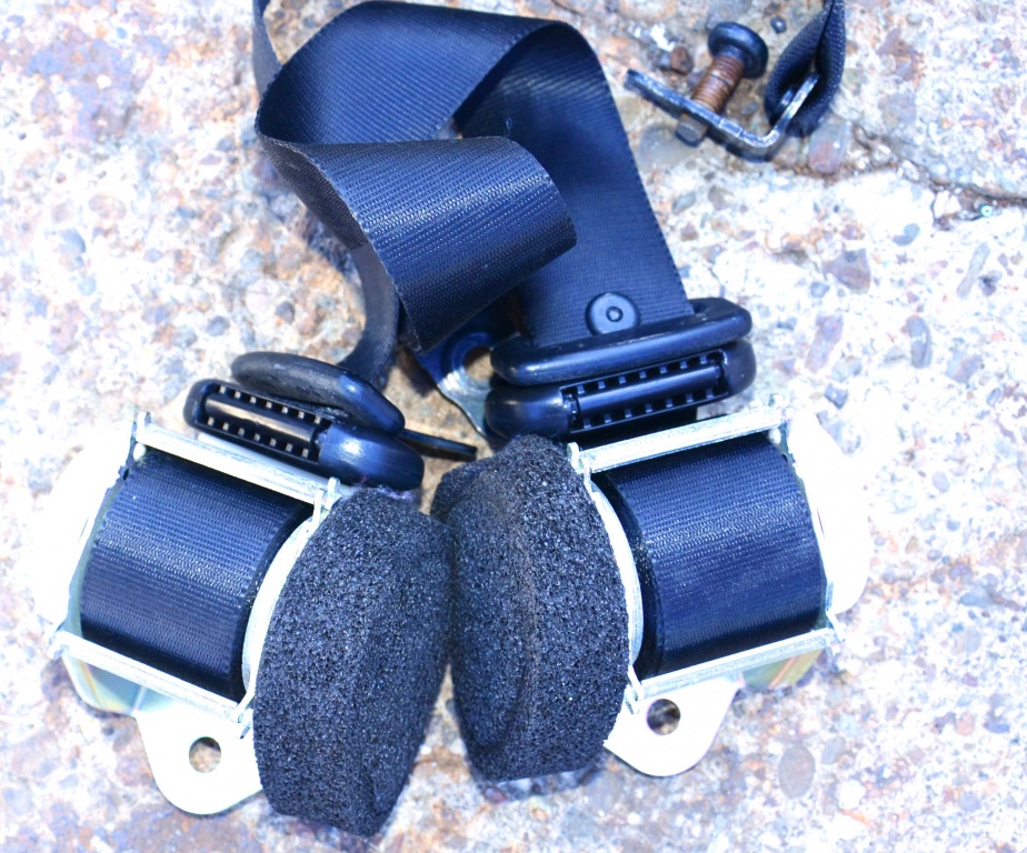 SET DOUA CENTURI SPATE MONDEO MK4 BREK CARAVAN COMBI 2007 ~ 2012