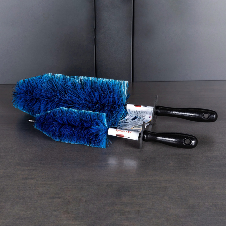 Set EZ Detail Brush Perie Curatare Jante 45cm EZ-BRUSH + EZ Detail Brush Mini Perie Curatare Jante 34cm EZ-MINI