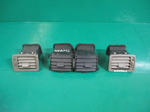 SET GRILE / GURI VENTILATIE / AERISIRE BORD HYUNDAI TUCSON FAB. 2004 - 2010 ⭐⭐⭐⭐⭐