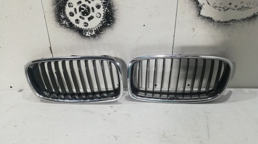 Set grile radiator Bmw F30 F31 An 2011 2012 2013 2014 2015 2016 2017 cod 51137255412