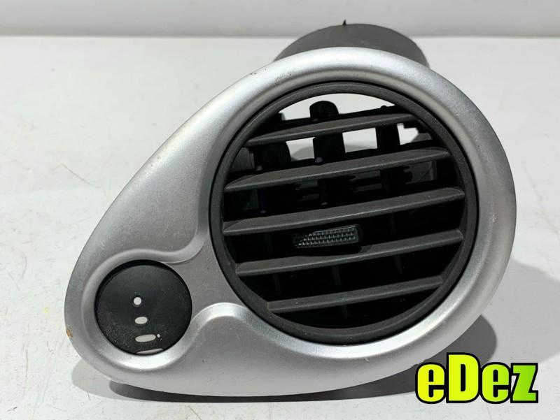 Set grile ventilatie stanga si dreapta Renault Clio 3 (2005-2009) 211292012