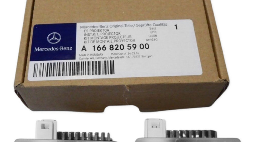 Set Holograme Logo Usa Fata Oe Mercedes-Benz A-Class W176 2012-2015 A1668205900