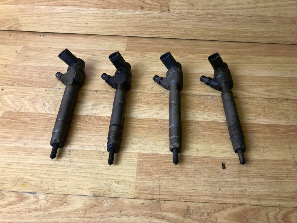 Set injectoare Mercedes w211 A6480700187