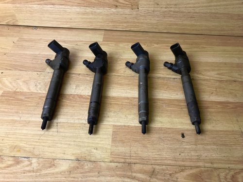 Set injectoare Mercedes w211 A6480700187