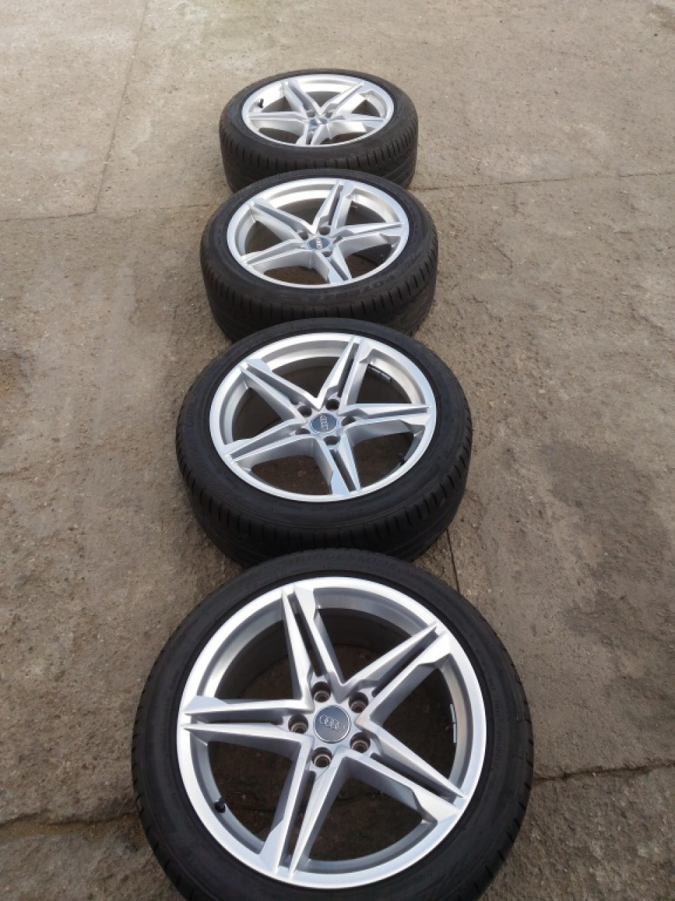 Set jante aliaj pe 18 5x112 8,5J ET 29 +