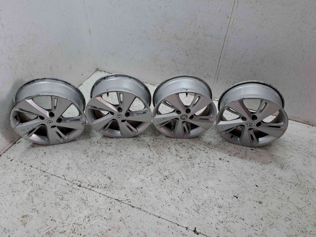 Set jante aliaj Renault Megane 3 Combi [Fabr 2008-2015] 5X114,3 / R17 / 7J / ET 49