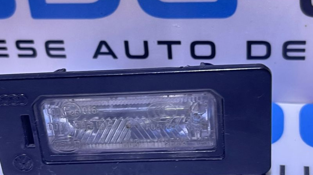 Set Lampa Lampi Iluminare Lumina Numar Inmatriculare Audi A4 B8 2008 - 2012 Cod 8T0943021