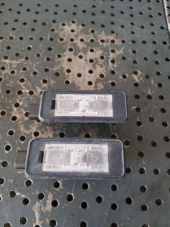 Set lampi numar citroen c5 aircross 9682403680