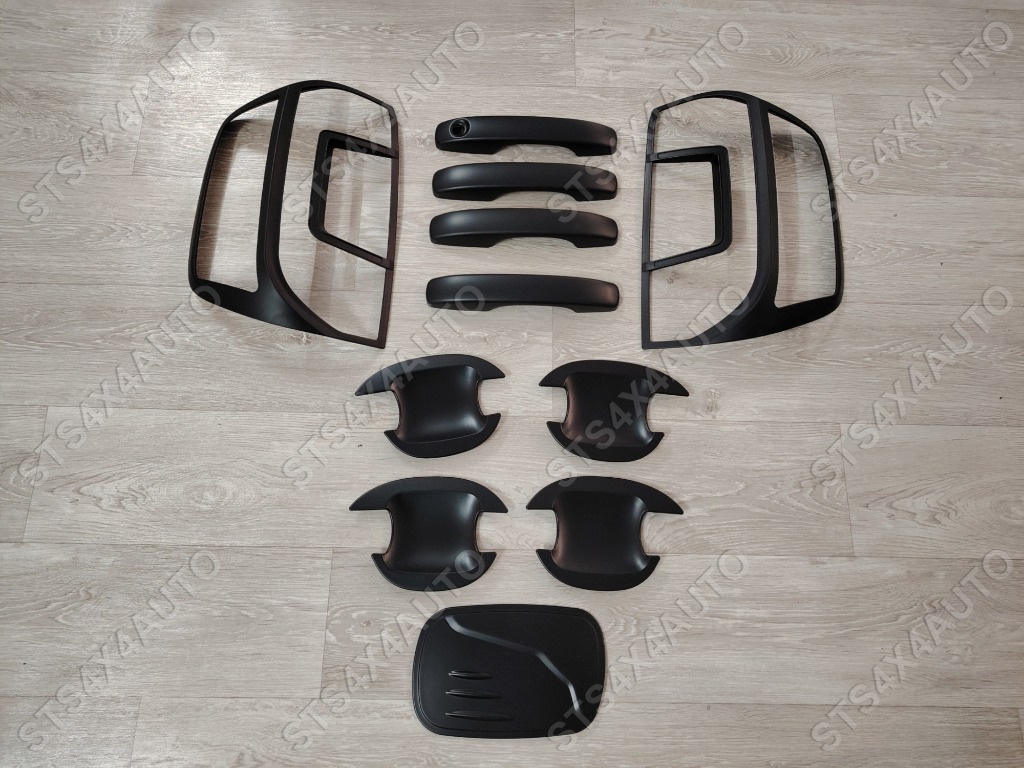 SET ORNAMENT EXTERIOR NEGRE MATTE PENTRU VW AMAROK 2022-2025 [V2] [11-BUC]