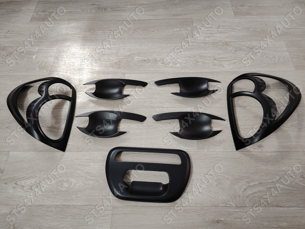 SET ORNAMENT EXTERIOR NEGRE MATTE PENTRU MITSUBISHI L200 TRITON 2006-2014 MB [7-BUC]