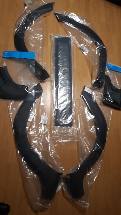Set ornamente NOI Dacia Duster (COMPLET)