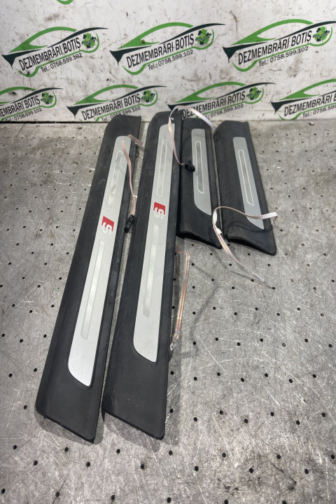 Set ornamente praguri 4M0 947 418 Audi Q8 [2018 - 2022] Crossover
