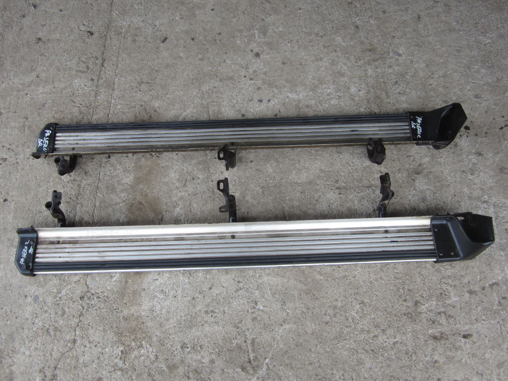SET PRAG / ORNAMENT SCARA ALUMINIU STANGA - DREAPTA MITSUBISHI PAJERO 2 4x4 FAB. 1991 - 1999 ⭐⭐⭐⭐⭐