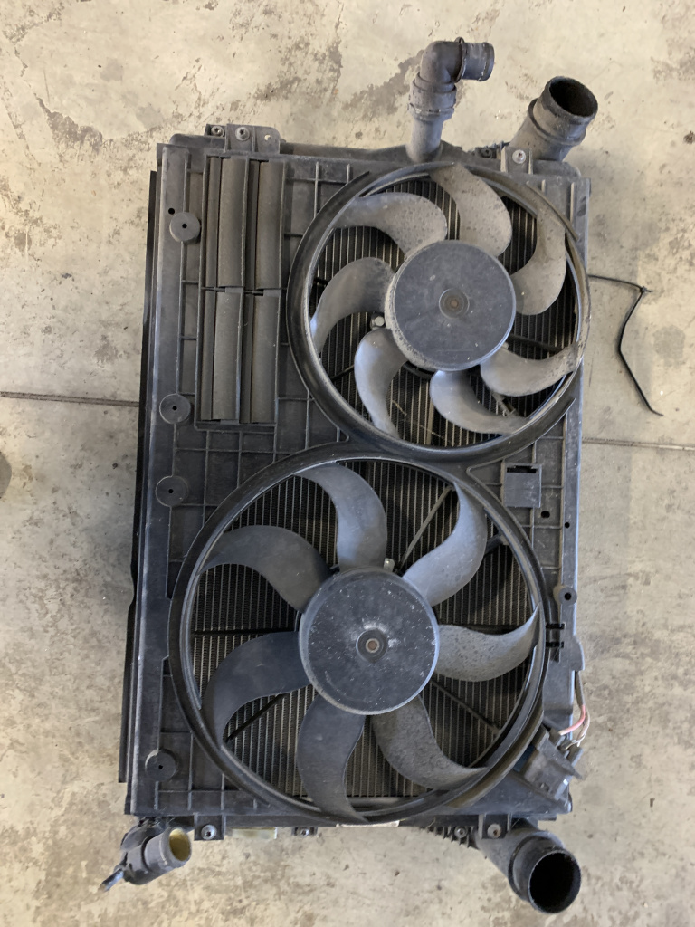 Set Radiatoare + Ventilator Volkswagen Polo 2.0 Motorina 2010, 1K0121251DM