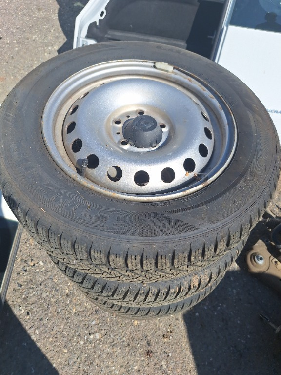 SET ROTI TABLA CU ANVELOPE IARNA RENAULT KANGOO DIN 2019 5x108 195/65/R15