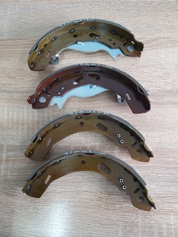 Set saboti frana spate ford fiesta 6 1802623 8v512200ad