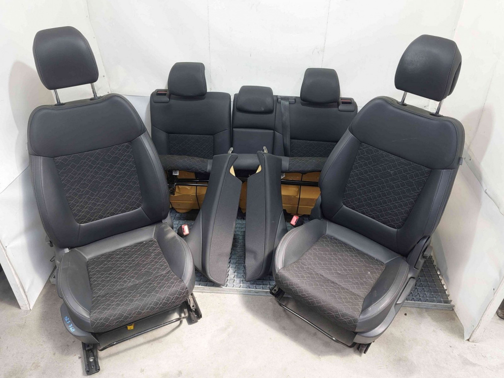 Set scaune cu bancheta piele Peugeot 3008 [Fabr 2009-2016] OEM
