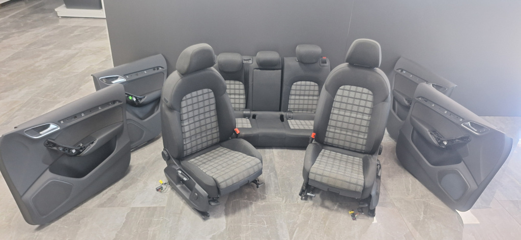 Set scaune fata Audi Q3 (2011-2017) [8U] 2.0 Motorina 2015, VOLAN STANGA / DOAR SCAUNELE PE FATA