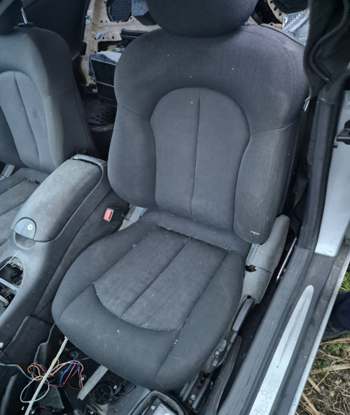 Set Scaune Mercedes-Benz CLK-Class C209/A209 [2002 - 2005] Piese Auto Originale pentru Mercedes CLK,...