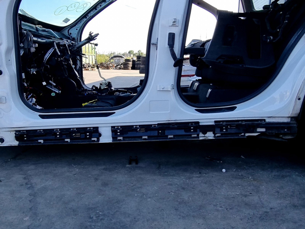 Set suport prag stanga Bmw X1 (F48) [Fabr 2016-2022] 7332333 2.0 B47 110 KW / 150 CP